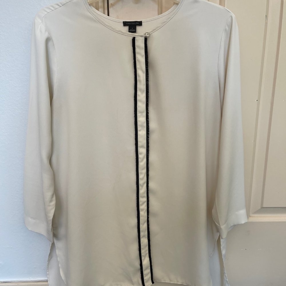 Ann Taylor 3/4 Sleeve Dressy Tunic
